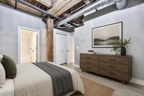 Bedroom - 1500 W Monroe St #519, Chicago, IL 60607 photo 1 of 2