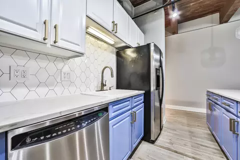 Kitchen - 1500 W Monroe St #519, Chicago, IL 60607 photo 4 of 4