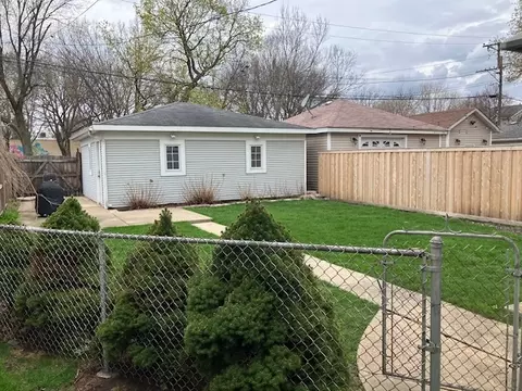 Exterior - Undisclosed, Chicago, IL 60641 photo 6 of 11