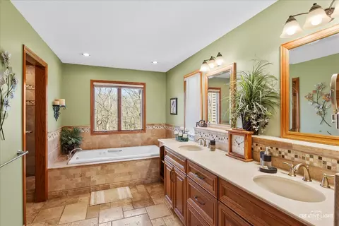 Bath - 10045 N Bell Rd, Minooka, IL 60447 photo 1 of 6