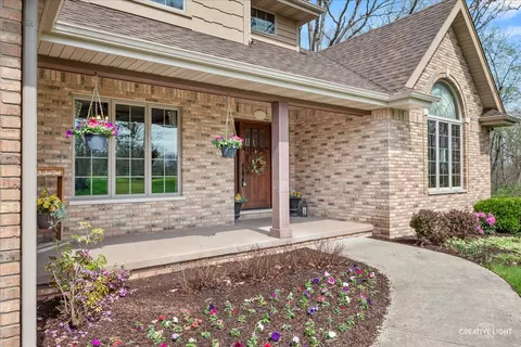 Exterior - 10045 N Bell Rd, Minooka, IL 60447 photo 6 of 11