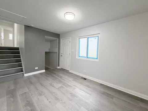 Living - 11361 S Racine Ave, Chicago, IL 60643 photo 4 of 9