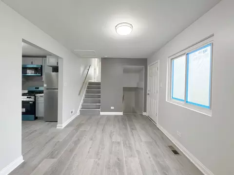 Living - 11361 S Racine Ave, Chicago, IL 60643 photo 5 of 9