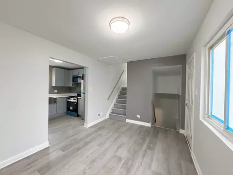 Living - 11361 S Racine Ave, Chicago, IL 60643 photo 6 of 9