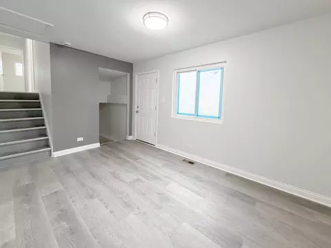 Living - 11361 S Racine Ave, Chicago, IL 60643 photo 3 of 9