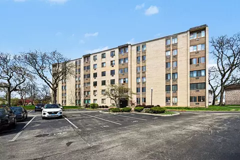 9720 S Pulaski Rd #102, Oak Lawn, IL 60453