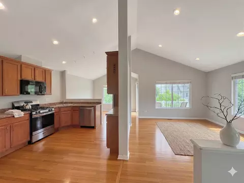 Kitchen - 3381 Cameron Dr, Elgin, IL 60124 photo 1 of 4