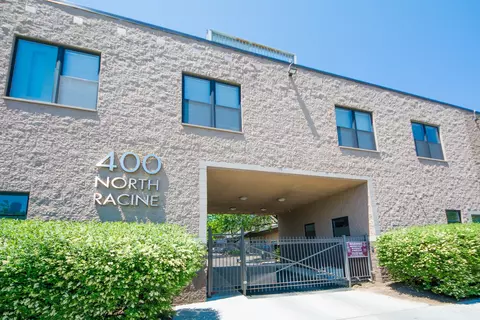 400 N Racine Ave #219, Chicago, IL 60642