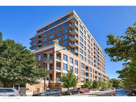 540 W Webster Ave #411, Chicago, IL 60614