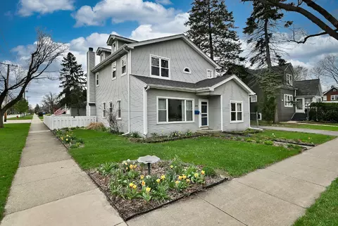 1495 E Algonquin Rd, Des Plaines, IL 60016