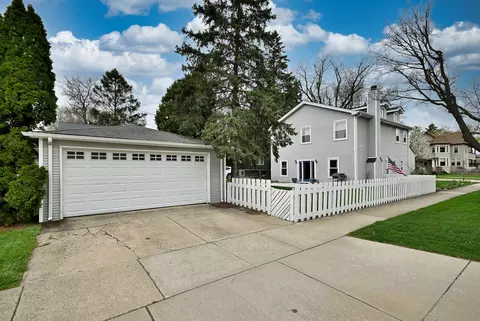 Exterior - 1495 E Algonquin Rd, Des Plaines, IL 60016 photo 5 of 7