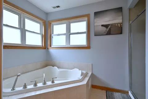 Bath - 1495 E Algonquin Rd, Des Plaines, IL 60016 photo 5 of 6
