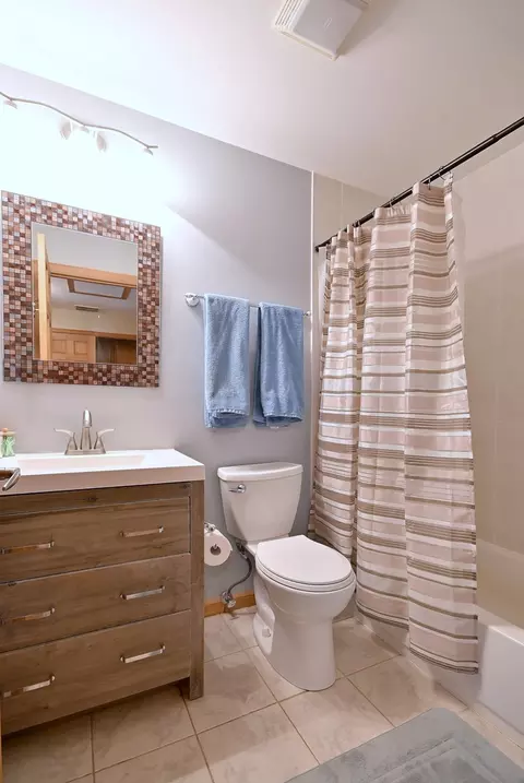 Bath - 1495 E Algonquin Rd, Des Plaines, IL 60016 photo 4 of 6
