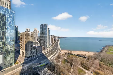 505 N Lake Shore Dr #2711, Chicago, IL 60611