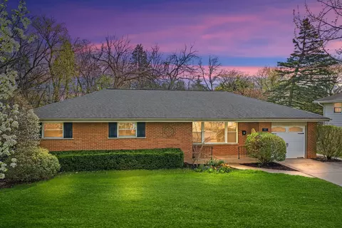 629 N Wren Ave, Palatine, IL 60067