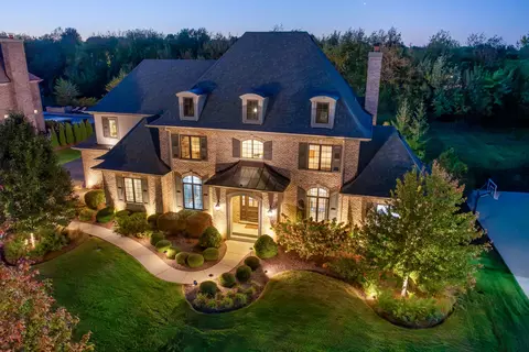 39 W364 Longmeadow Ln, Saint Charles, IL 60175