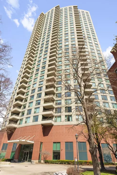 501 N Clinton St #2505, Chicago, IL 60654