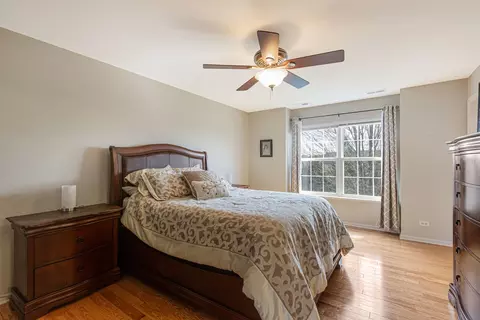 Bedroom - 674 Lambert Ln, Bartlett, IL 60103 photo 1 of 2