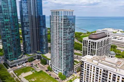 1235 S Prairie Ave #1309, Chicago, IL 60605