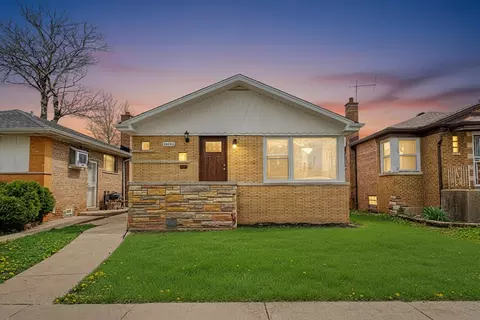 Exterior - Undisclosed, Chicago, IL 60628 photo 2 of 8