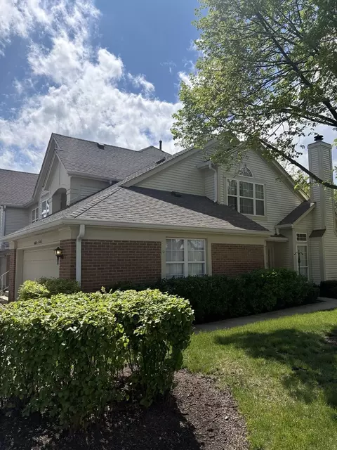 1602 Columbia Cir #4, Bartlett, IL 60103