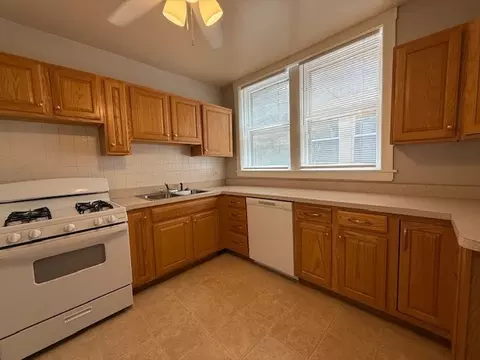 Kitchen - 1504 Pitner Ave, Evanston, IL 60201 photo 1 of 4
