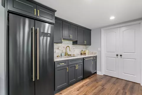 Kitchen - 12023 Ashbrook Ln, Mokena, IL 60448 photo 6 of 6