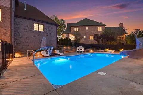 Exterior - 12023 Ashbrook Ln, Mokena, IL 60448 photo 19 of 20