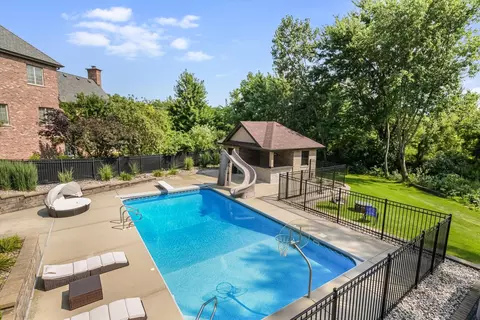 Exterior - 12023 Ashbrook Ln, Mokena, IL 60448 photo 6 of 20