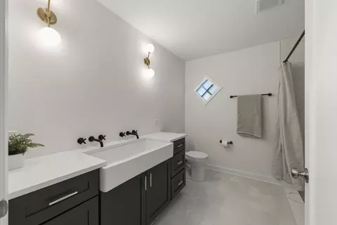 Bath - 1412 Avery Ave, Wheaton, IL 60187 photo 1 of 3