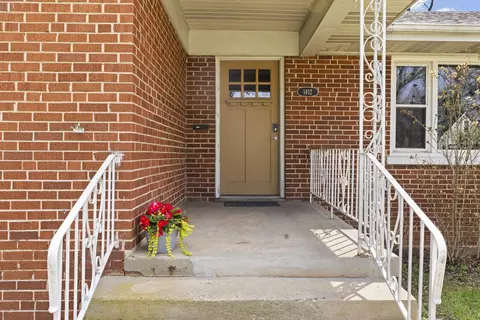 Exterior - 1412 Avery Ave, Wheaton, IL 60187 photo 3 of 4