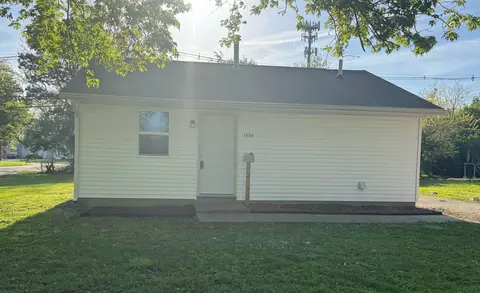 1320 Hedge Rd, Champaign, IL 61821