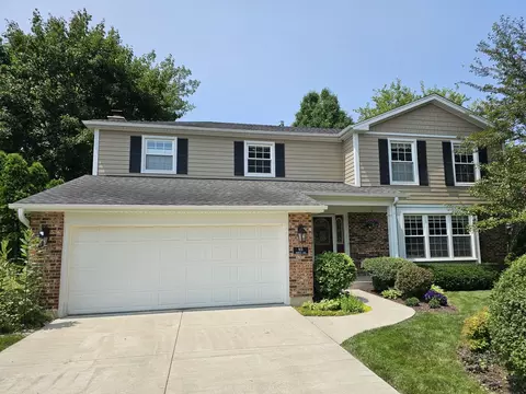 913 Warwick Ln, Libertyville, IL 60048