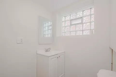 Bath - 8137 S Loomis Blvd, Chicago, IL 60620 photo 3 of 3