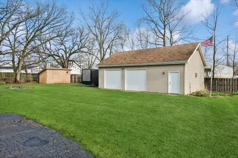 Exterior - 2 Division St, Bristol, IL 60512 photo 1 of 4