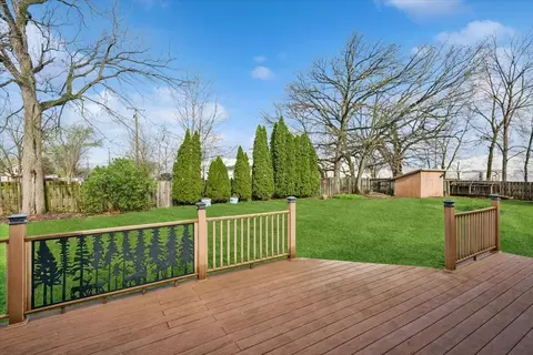 Exterior - 2 Division St, Bristol, IL 60512 photo 2 of 4
