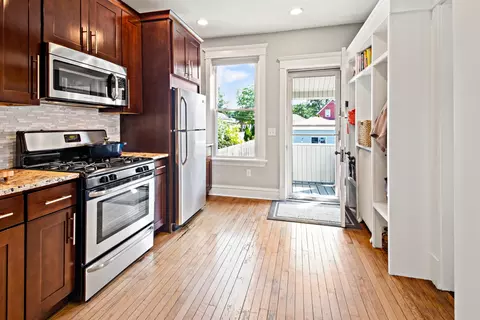 Kitchen - 934 Beloit Ave, Forest Park, IL 60130 photo 3 of 3