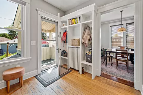 Entry Way - 934 Beloit Ave, Forest Park, IL 60130 photo 1 of 4