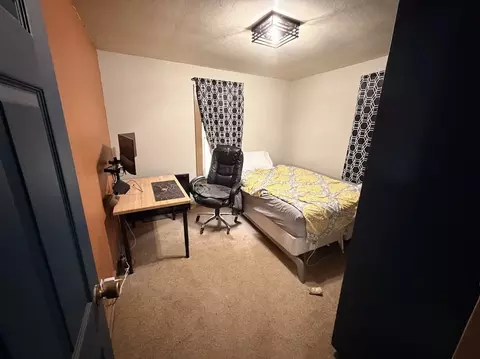 Bedroom - 1762 S Oak Ave, Freeport, IL 61032 photo 3 of 3