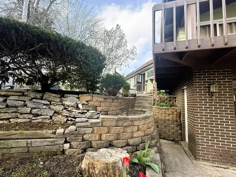 Exterior - 609 Moss Pl, Dixon, IL 61021 photo 11 of 13