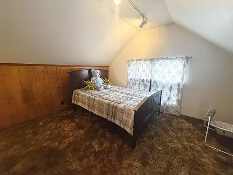 Bedroom - 609 Moss Pl, Dixon, IL 61021 photo 3 of 4