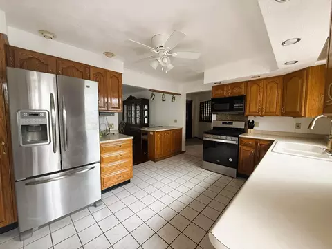 Kitchen - 609 Moss Pl, Dixon, IL 61021 photo 1 of 2