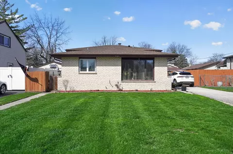 540 N Michigan Ave, Villa Park, IL 60181