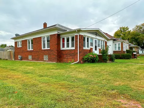 1121 E Main St, Streator, IL 61364