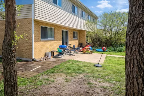 221 Dodge Ave #D, Evanston, IL 60202