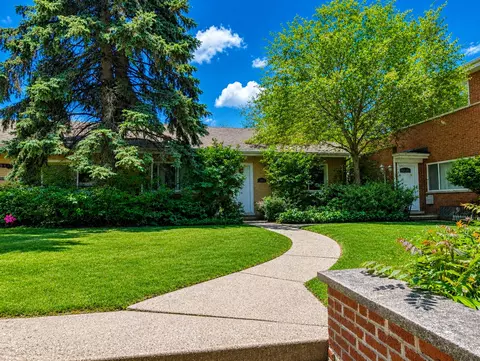 221 Dodge Ave #D, Evanston, IL 60202