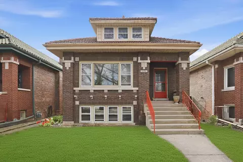 3032 Wisconsin Ave, Berwyn, IL 60402