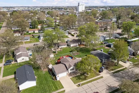 View/Area - 509 N 6th St, Eldridge, IA 52748 photo 1 of 3