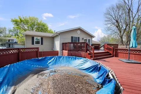 Exterior - 509 N 6th St, Eldridge, IA 52748 photo 12 of 12