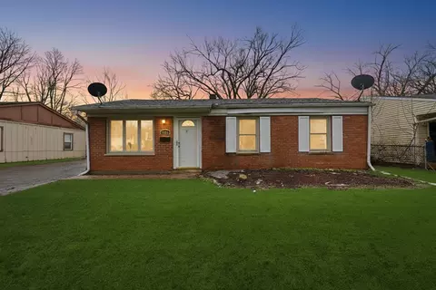 2016 215th Pl, Sauk Village, IL 60411
